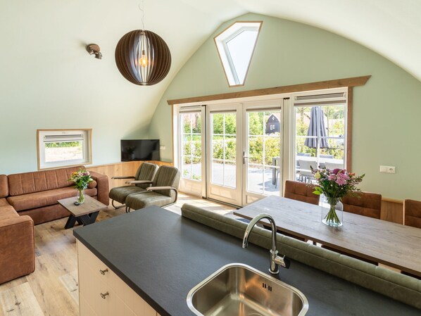 Cottage | Private kitchen - House With a Terrace on the Edge of the Forest (Baars)