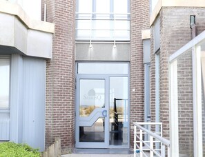 Apartment | Exterior - Apartment in Nieuwpoort With Terrace (Nieuwpoort)