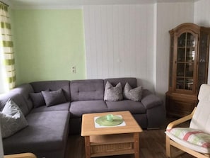 Living area - Holiday Home Weins Comfortable Vacation Home (Lieg)