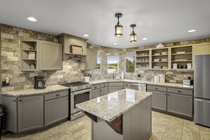 Fridge, microwave, dishwasher, coffee/tea maker