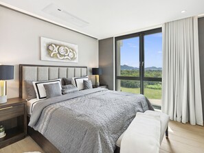 1 chambre, coffre-fort, fer et planche à repasser