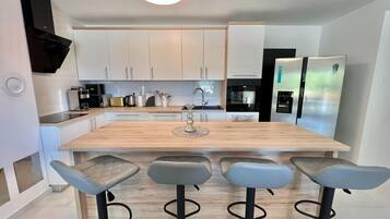 House | Private kitchen | Electric kettle, toaster