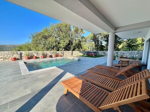 House | Pool