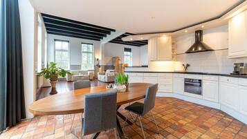 House | Dining