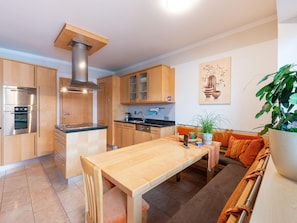 Apartment | Private kitchen | Electric kettle, toaster - Apartment in Niedernsill Near Ski Slopes (Niedernsill)