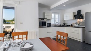 別墅 | 私人廚房 | 烤箱、電熱水壺、烤麵包機