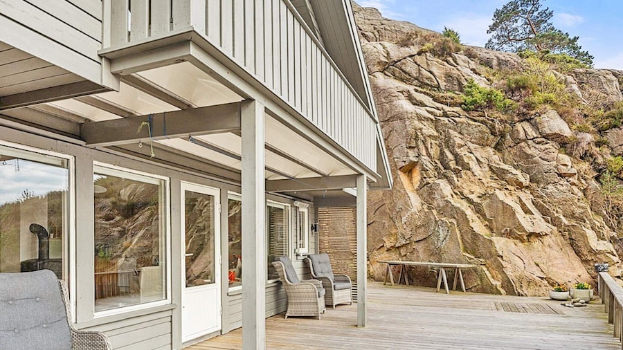 10 Person Holiday Home in Lindesnes