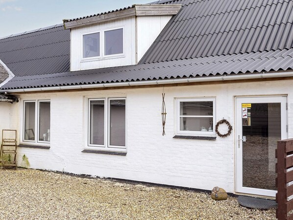 House | Exterior detail
