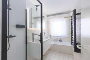 Apartment | Badezimmer