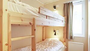 House - 5 Person Holiday Home in Salen (Salen)