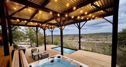 Riverfront, Views, Hot Tub, Sleeps 8, 3 King Beds