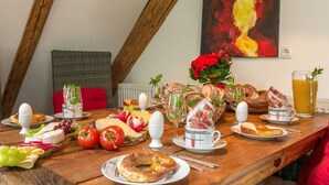 Dining - Romantic Maisonette (Schonach im Schwarzwald)