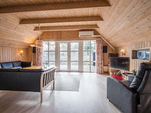 Living area - 6 Person Holiday Home in Henne (Henne)