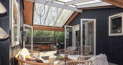 6 Person Holiday Home in Hojslev