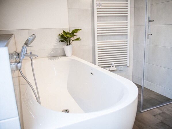 House | Bathroom - Carwitzer See Modern Retreat (Feldberger Seenlandschaft)