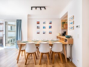 Apartment | Dining