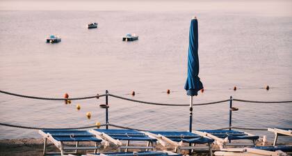 Luxury House Marinadalbori, Terrazzo Privato a 10 Metri dal Mare in Amalfi Coast