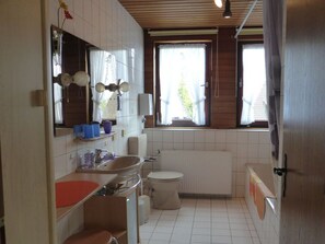 Ferienhaus | Badezimmer
