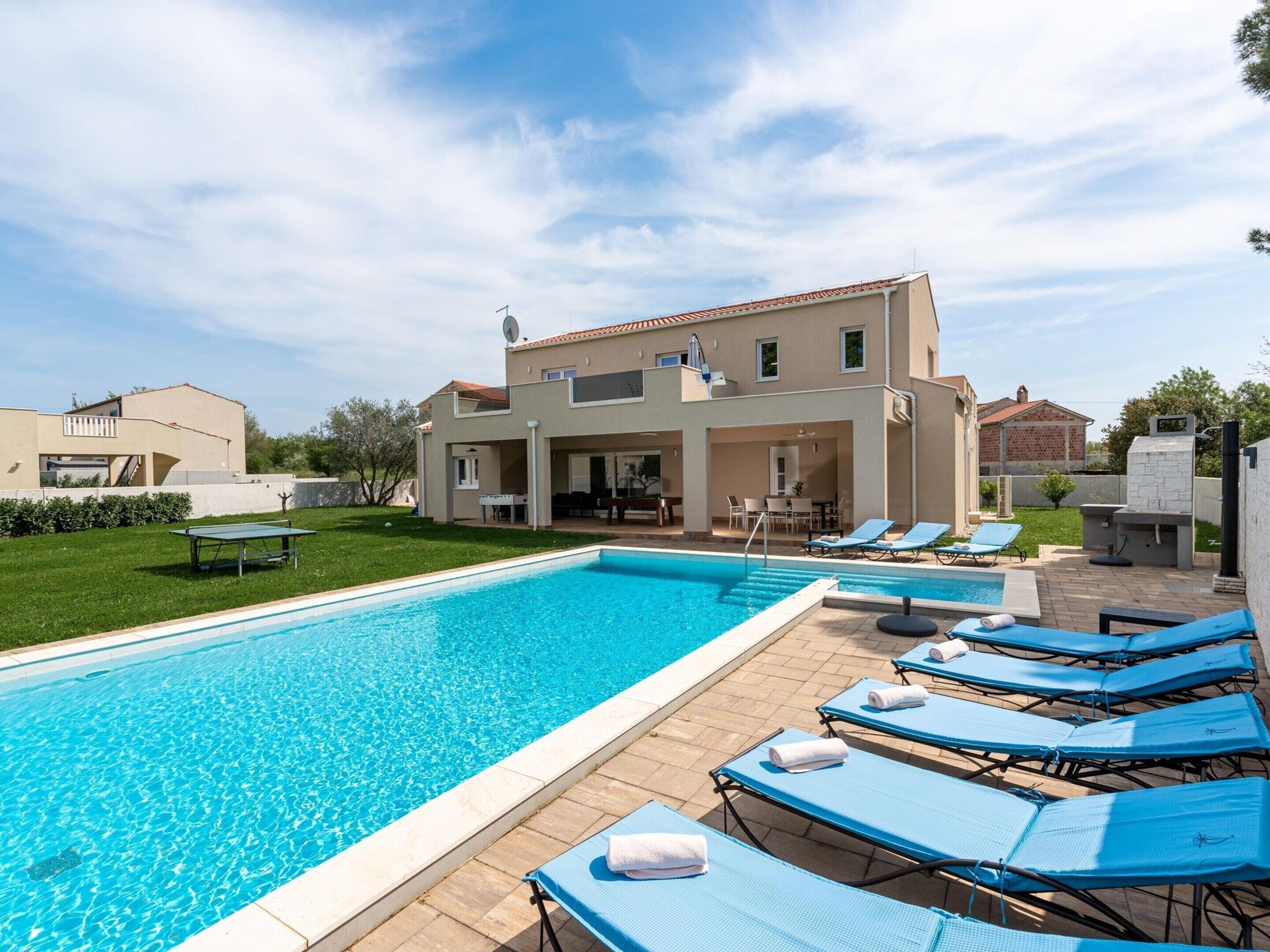 Villa | Pool | Indoor pool, outdoor pool