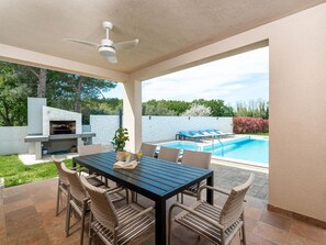 Villa | Balcony - Villa in Istria With Heated Eco Pool (Brtonigla)