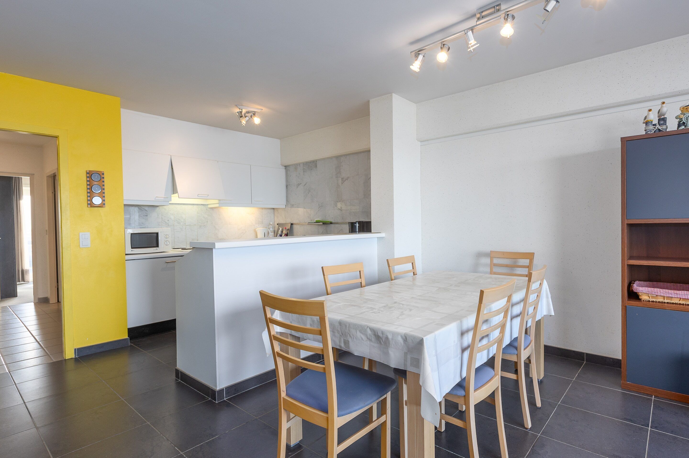 Apartment | Dining