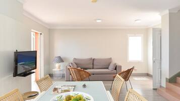 Chalet | Dining