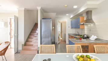 Chalet | Private kitchen | Toaster, high chair