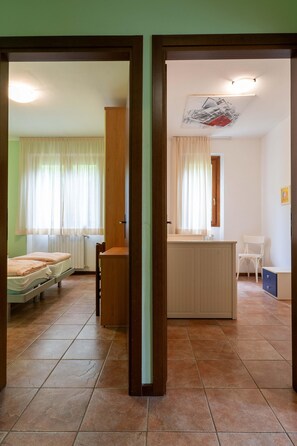 Rumah | 3 kamar tidur dan dilengkapi dengan perabotan berbeda-beda