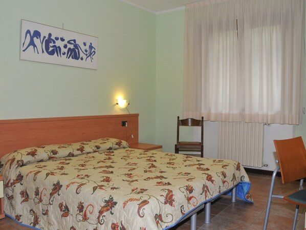 House | 3 bedrooms, individually furnished, bed sheets - Holiday Home in Lombardy by Lake Idro (Idro)