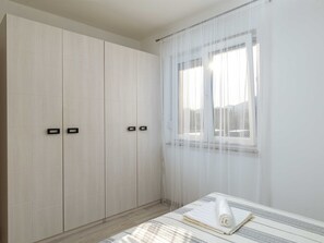 Apartment | 2 bedrooms, iron/ironing board