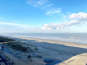 Apartment | View from property - Apartment in Nieuwpoort by the Beach (Nieuwpoort)
