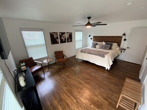 4 soverom, strykejern/-brett, wi-fi (inkludert) og sengetøy