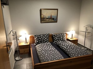Maison | 3 chambres, ameublement personnalisé, fer et planche à repasser