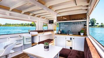 Mobile Home | Dining
