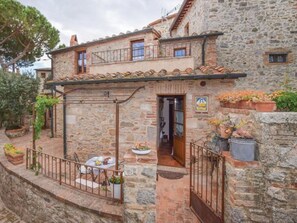 Exterior - Holiday Home Casa Rocca (Castiglione d'Orcia)