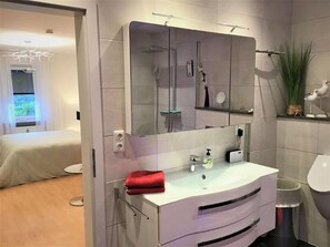 Apartment | Bathroom