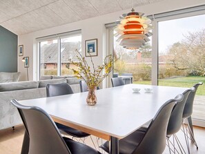 House | Dining - 8 Person Holiday Home in Nexo (Nexø)