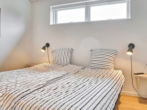 House - 8 Person Holiday Home in Nexo (Nexø)