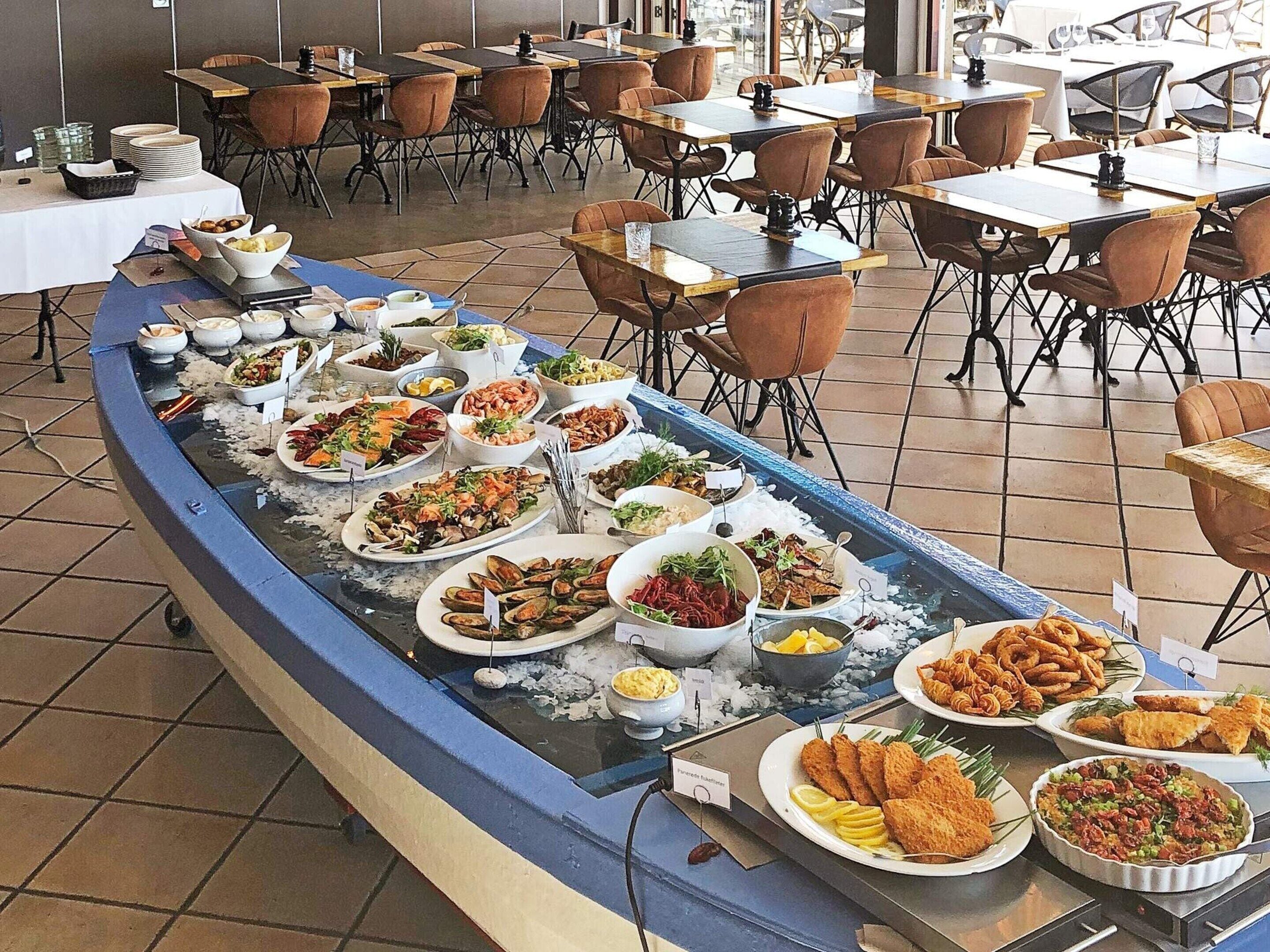 Apartment | Dining