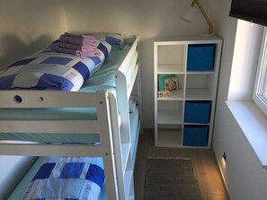 Talo | 2 makuuhuonetta, yksilöllisesti kalustettu, silitysrauta/-lauta