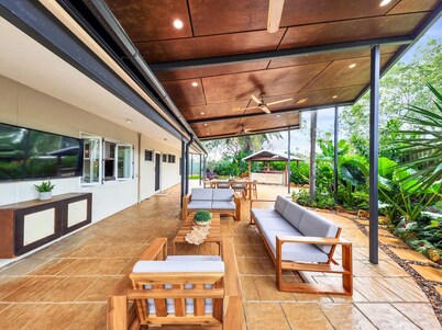 Tropical paradise hidden in the northern suburbs of Darwin. 