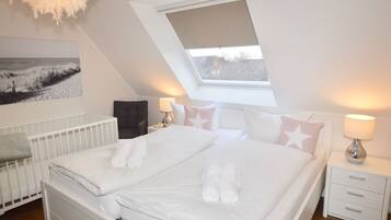 House | 3 bedrooms, individually furnished, iron/ironing board