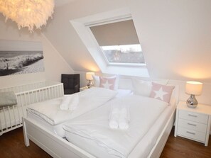 House | 3 bedrooms, individually furnished, iron/ironing board - Sonnenperle Modern Retreat (Langeoog)