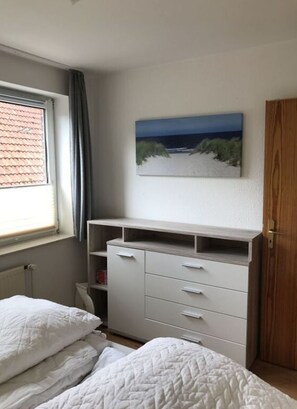 House | 2 bedrooms, individually furnished, iron/ironing board - Verpust Comfortable Holiday Residence (Wangerland)