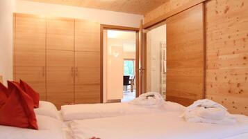 Apartment | 2 Schlafzimmer, individuell eingerichtet, Bügeleisen/Bügelbrett