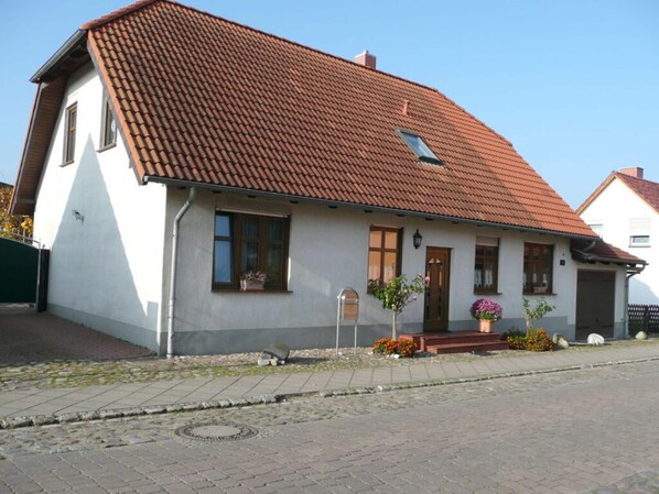 Exterior - Ostenberg - Near CJD Comfortable Holiday Residence (Garz/Rügen)