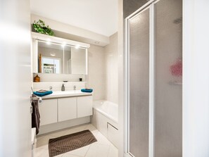 Apartment | Bathroom - Luxury Apartment in the Center of Koksijde (Koksijde)