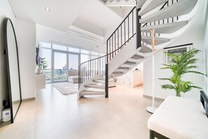 Interior - Luxe and Modern Duplex in DIFC (Dubai)