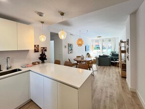 Apartment | Private kitchen - Sunny Escape in Playa Motril (Motril)