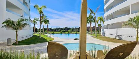 Apartemen | Kolam renang | Kolam renang outdoor